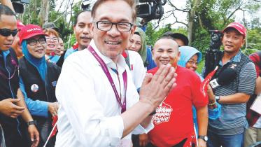 Anwar political comeback.jpg