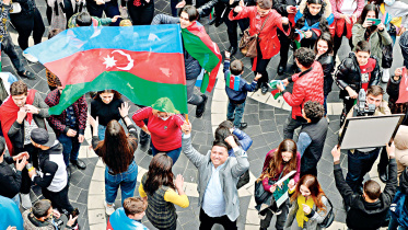 Azerbaijanis.jpg