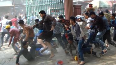 Jatiyatabadi Chhatra Dal men clash with police in Bogura