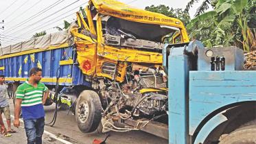 Bogura road crash.jpg