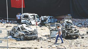 car bomb attack in turkey.jpg