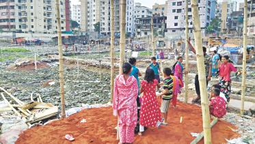Chalantika Slum.jpg