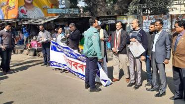 Police evict protesters demanding fresh election 