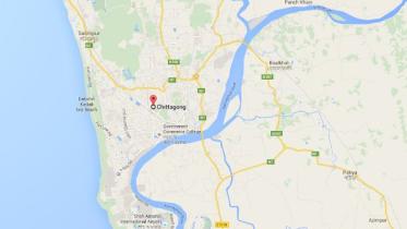 Defiant mob beats extortionist dead