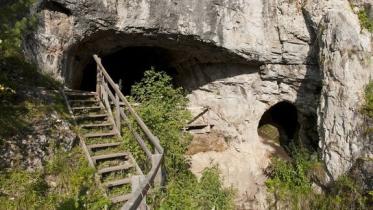 denisovan-cave.jpg