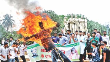 DU JU students protest dengue.jpg