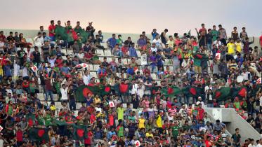 Fans-at-Mirpur.jpg-NS.jpg