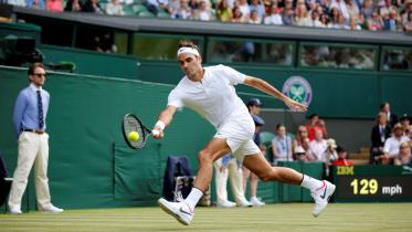 Federer's opening Wimbledon game.JPG