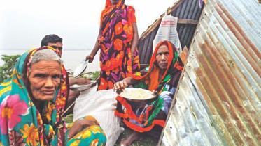 flood hit people.jpg