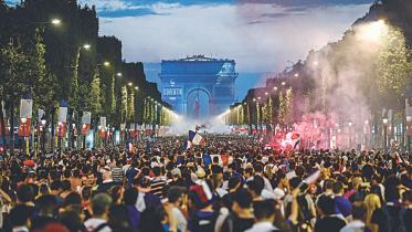 World Cup celebrations rock Paris