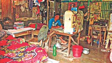 Free hostels from student politics