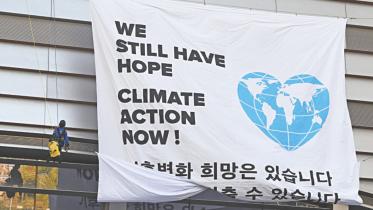 Greenpeace activists.jpg