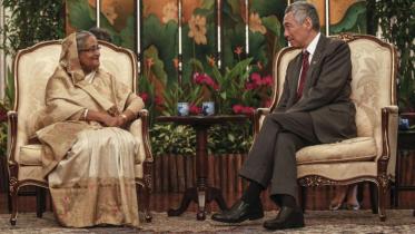 Prime Minister Sheikh Hasina with Singapore Prime Minister Lee Hsien Loong 