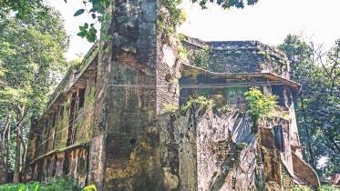historic Darul Adalat.jpg