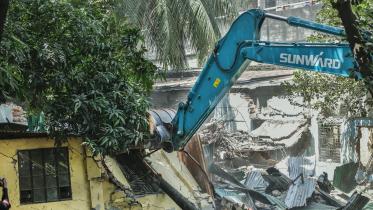 illegal structures demolished in Dhaka