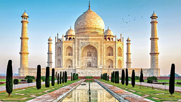 India-reopen-Taj-Mahal.jpg