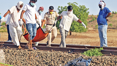 India-train-crushes-migrant-worker.jpg