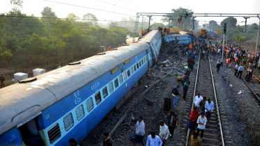 Indian train.jpg