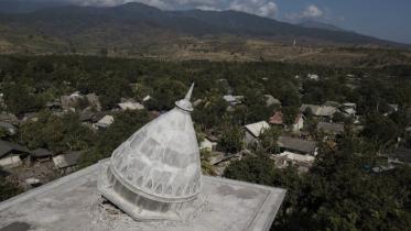 Indonesia quake_edited.jpg