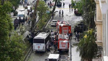 Istanbul-blast-1-web.jpg