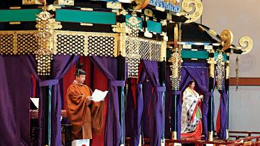 japan throne.jpg