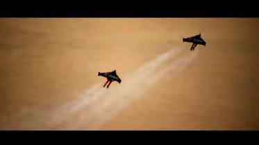 Daredevils flye over Dubai