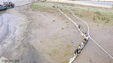 karnaphuli_riverbed.jpg