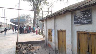 land customs station.jpg