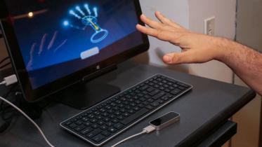 LeapMotionController_CNET-web.jpg