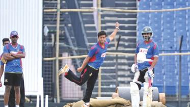 leg-spinner Jubair Hossain.jpg
