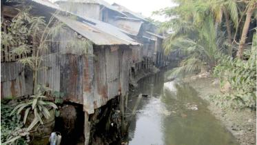 lone canal Kalapara Town.jpg