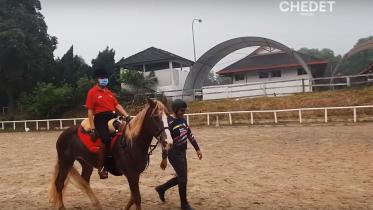 mahathir-horse-riding-yt-ann-wb.jpg