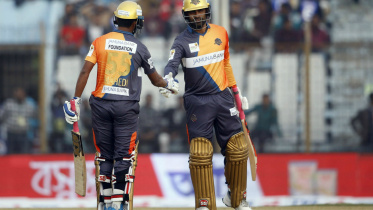 Mahedi and Tamim.jpg