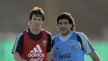 Messi-Maradona.jpg-NS.jpg