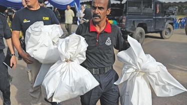 migrant graves 1.jpg