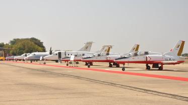 Military training jets.jpg