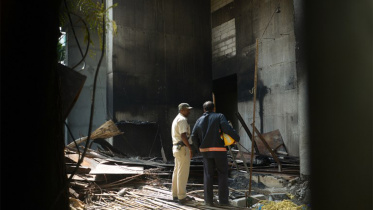Mumbai-fire-wb.jpg