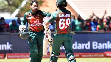  Mushfiqur Rahim and Nasir Hossain
