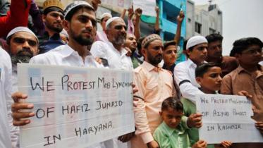 Muslims-protest-web.jpg