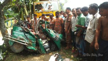 Mymensingh-road-crash.jpg