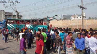 Narayanganj_accident_pic_02.jpg