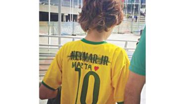 Neymar vs Marta, 