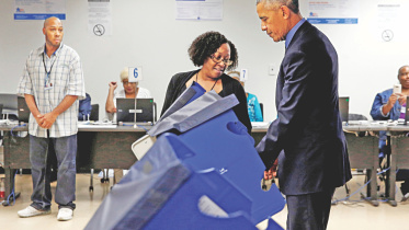 obama opens ballot.jpg