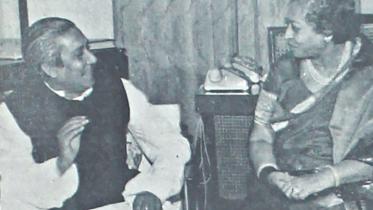 Padmaja Naidu and Bangabandhu.jpg