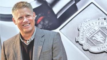 PETER SCHMEICHEL.jpg