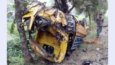 Maitree Express train hits truck