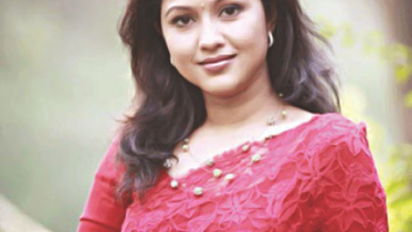 Popular actress Nadia
