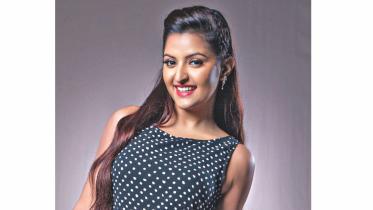 Dhallywood Diva Pori Moni