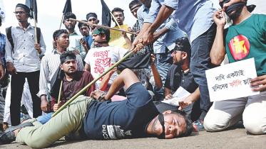 protest for buet killing.jpg