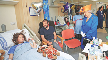 queen in man attack.jpg